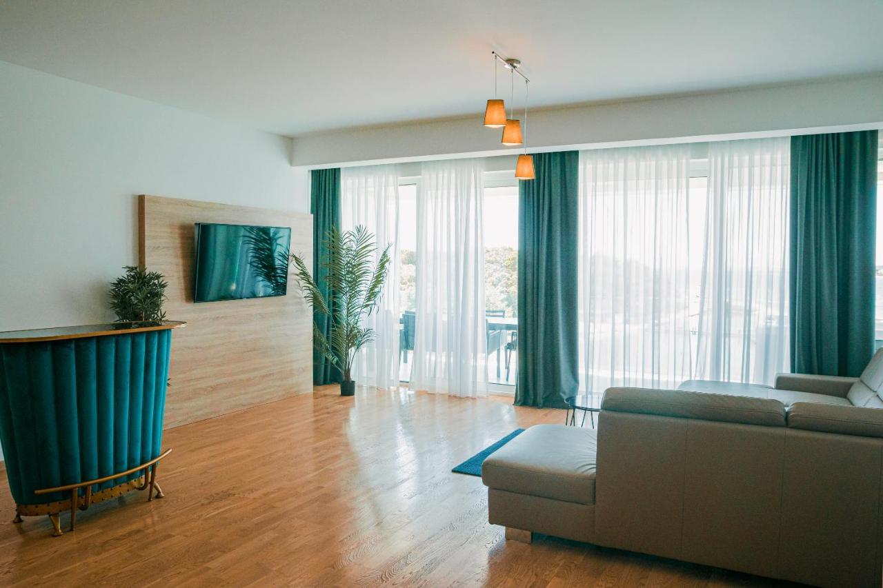 Kaneo Beach Hotel Novalja Exteriér fotografie