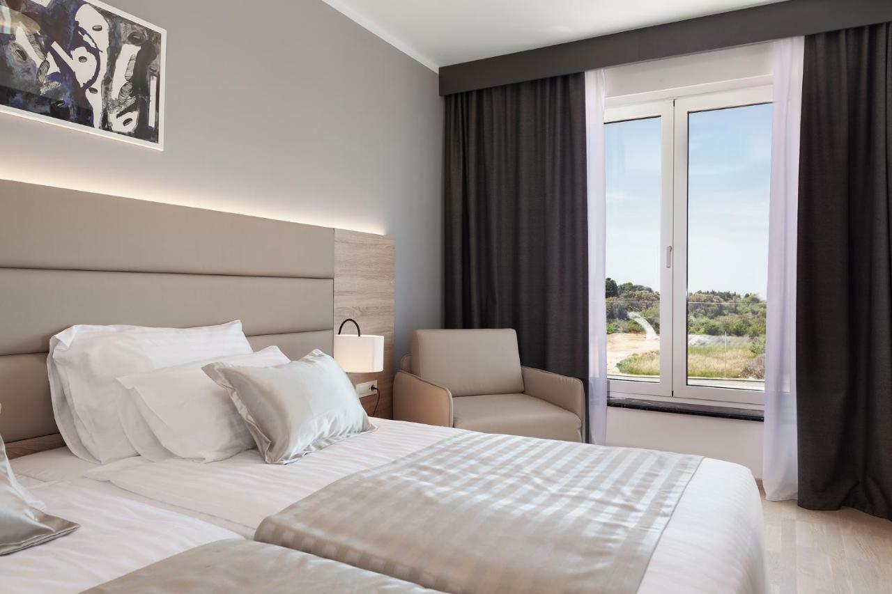 Kaneo Beach Hotel Novalja Exteriér fotografie
