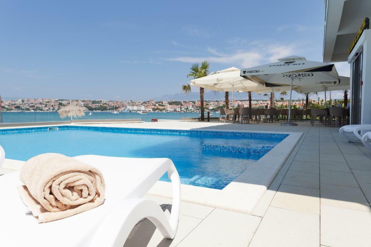 Kaneo Beach Hotel Novalja Exteriér fotografie